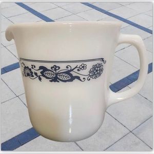 Creamer, “Old Town” Blue (Corelle) by Corning, Vintage from PYREX.